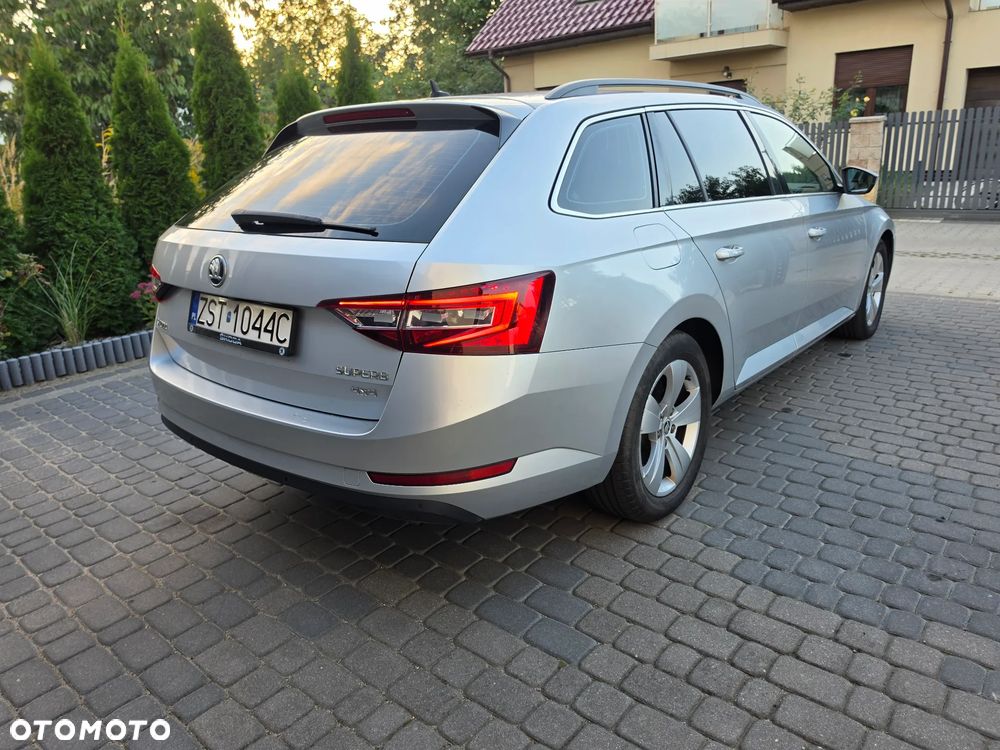 Skoda Superb 2016 photo 5