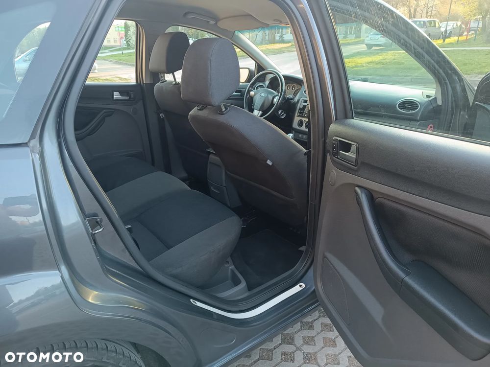 Ford Focus 1.8 TDCi Titanium - 10