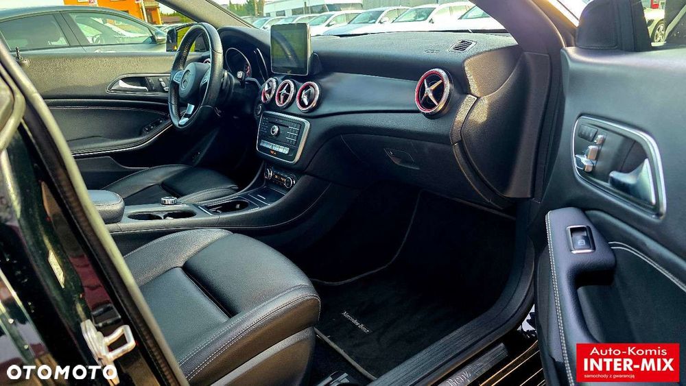 Mercedes-Benz CLA - 33