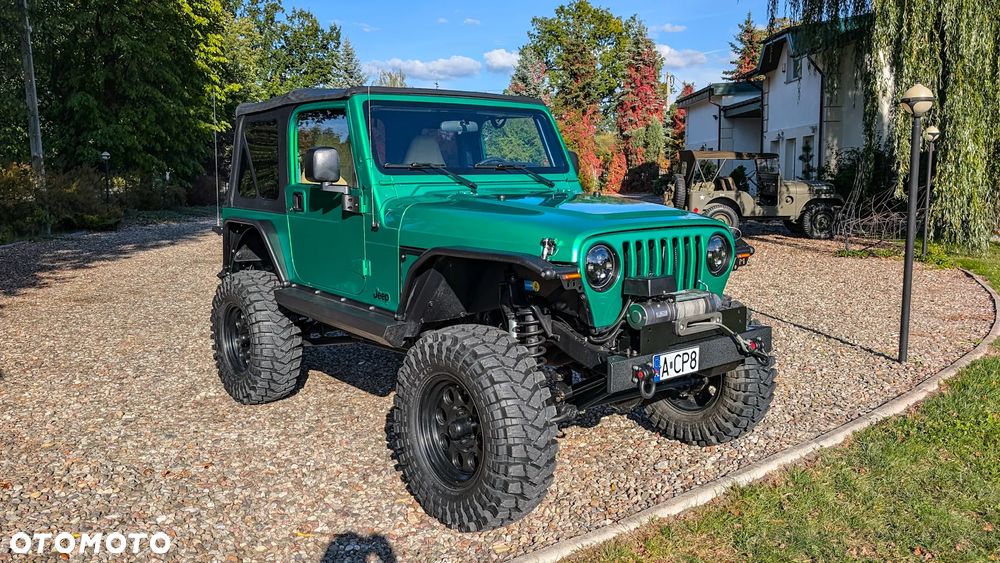 Jeep Wrangler - 8