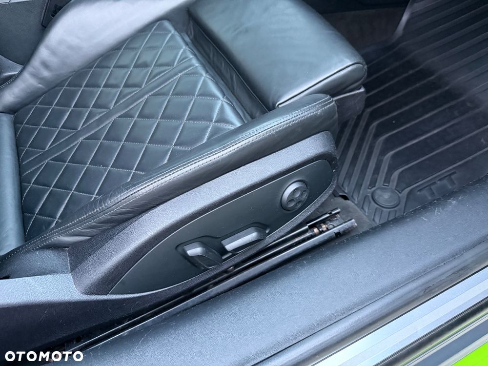 Audi TT Coupé 2.0 TFSI quattro S tronic - 25