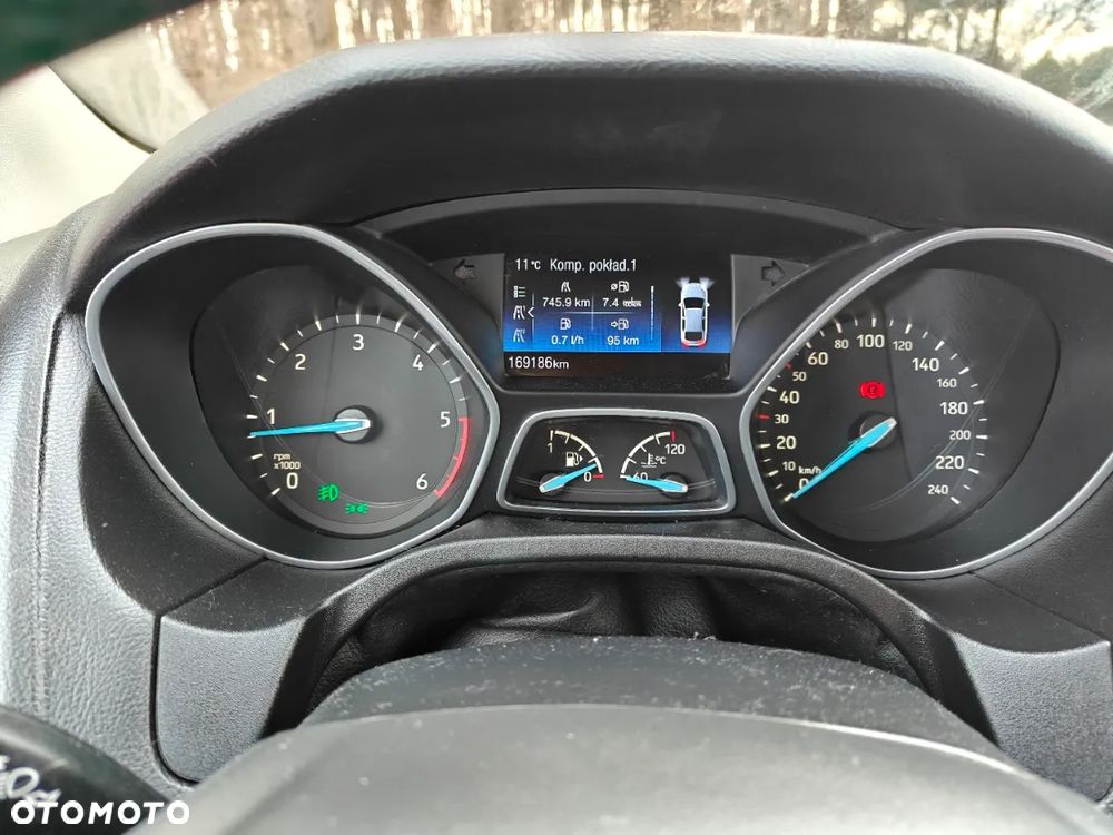 Ford Focus SW 1.5 TDCi SYNC Edition - 16