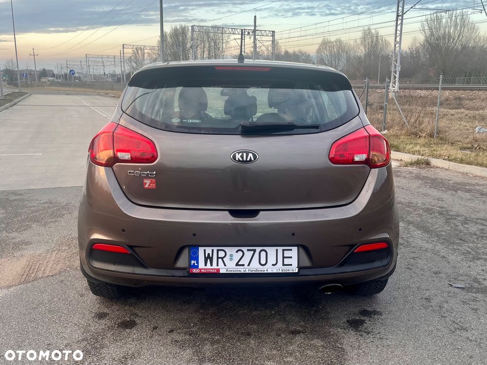 Kia Ceed 1.6 GDI L - 9