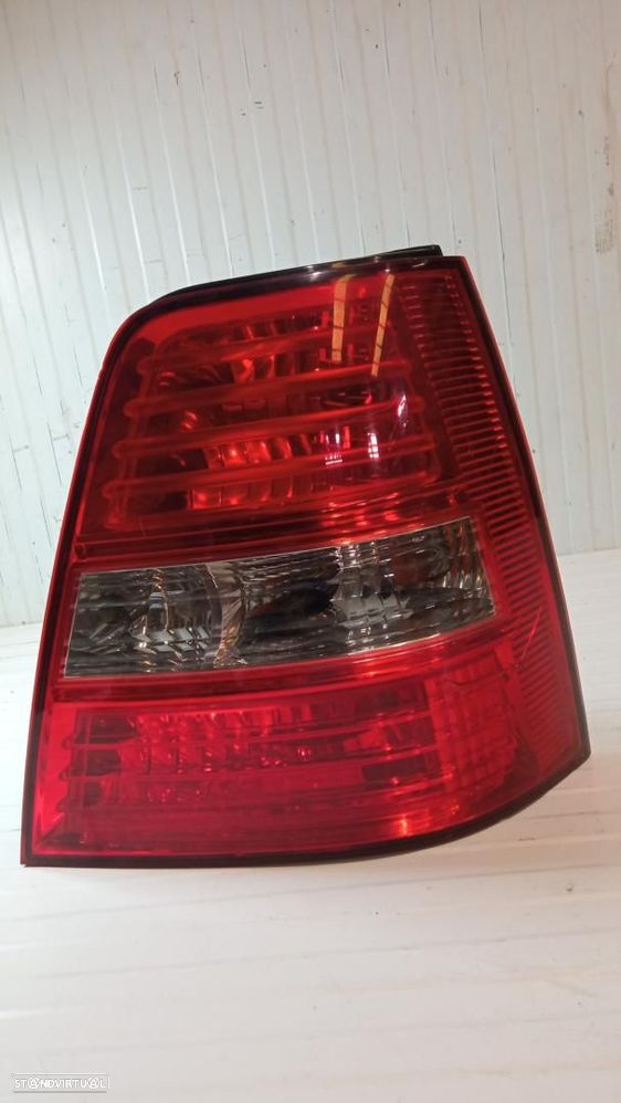 FAROLIM TRASEIRO DIREITO KIA SORENTO BL - 1