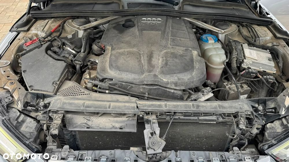 Audi A4 Avant 2.0 TDI Design - 35