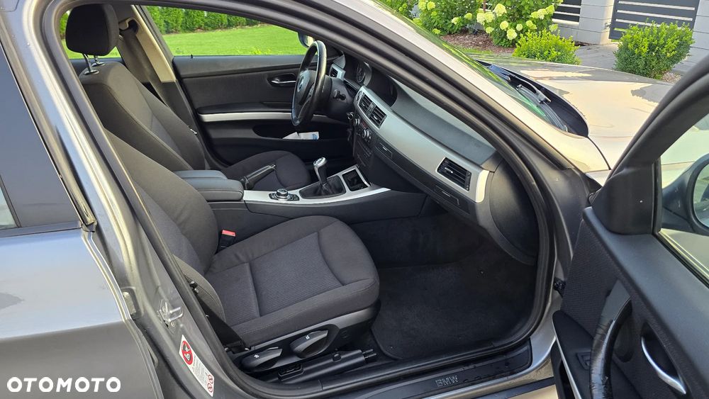 BMW Seria 3 318i Edition Exclusive - 12