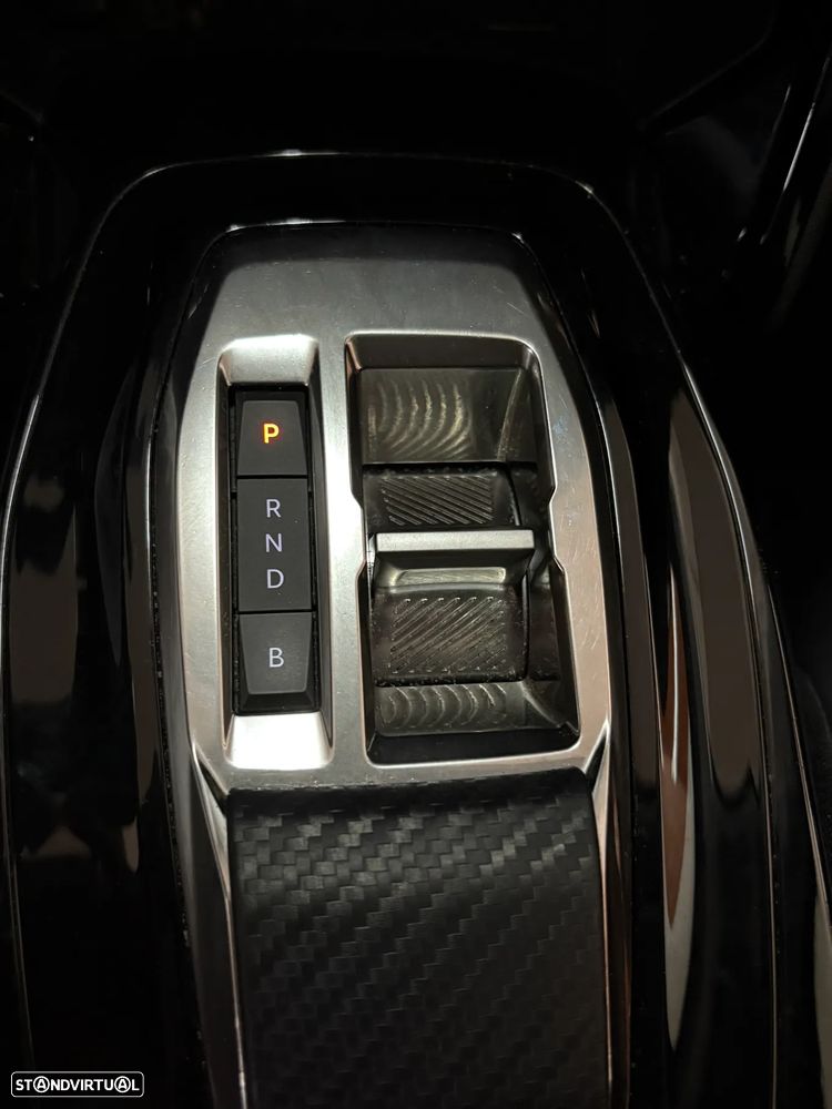 Peugeot e-2008 50 kWh Allure Pack - 26