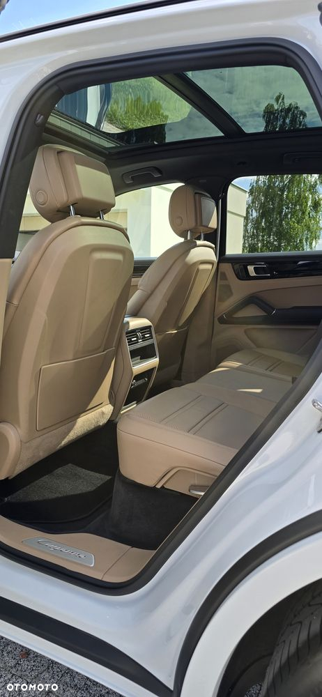 Porsche Cayenne Standard - 12