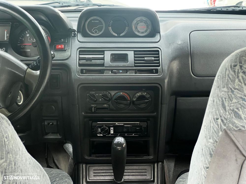 Mitsubishi Pajero 2.8 TD GLS - 20