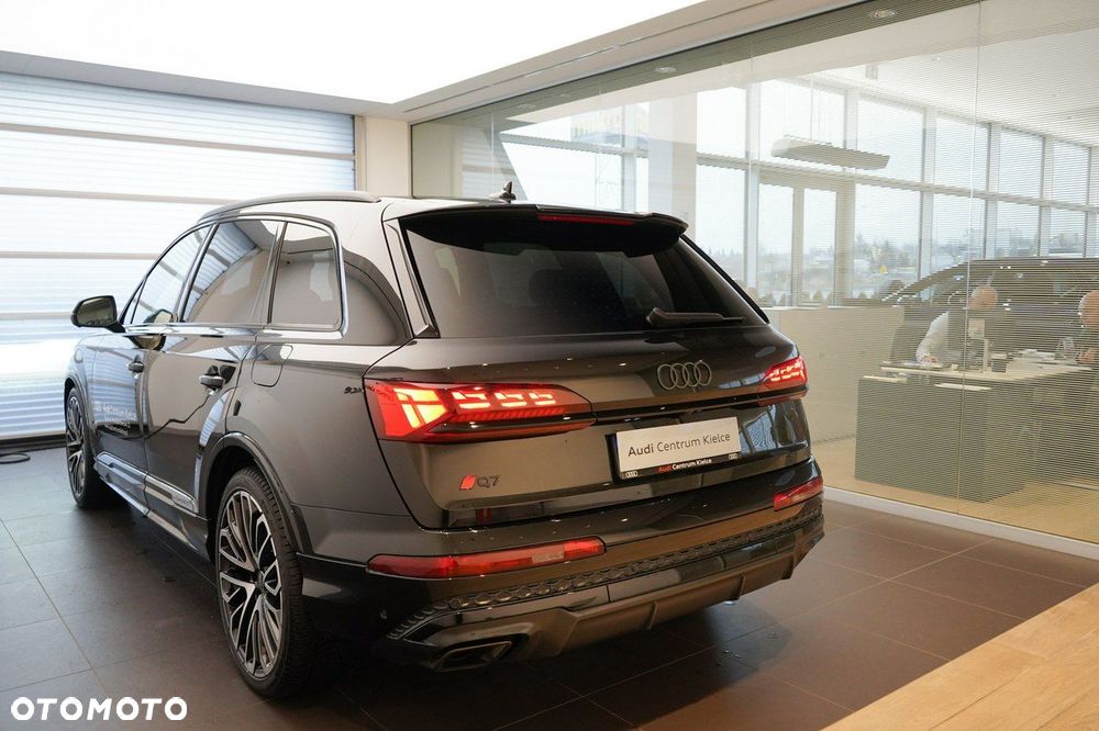 Audi Q7 - 10