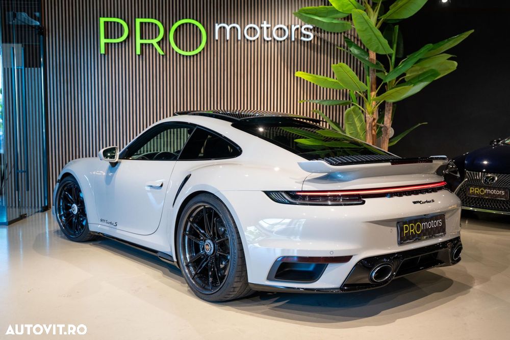 Porsche 911-TURBO-S - 11