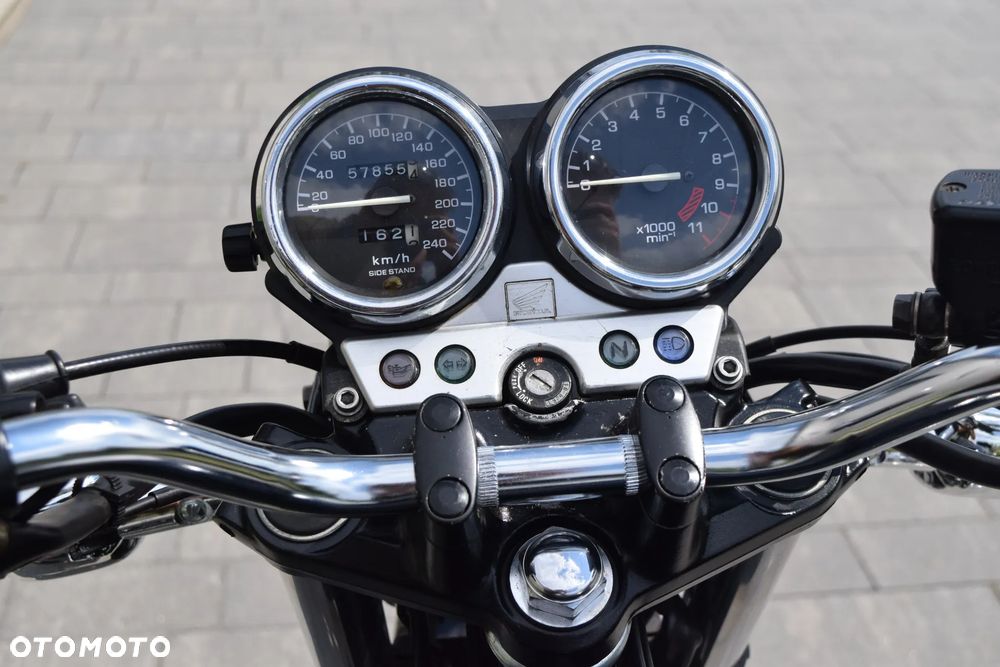 Honda CB - 12
