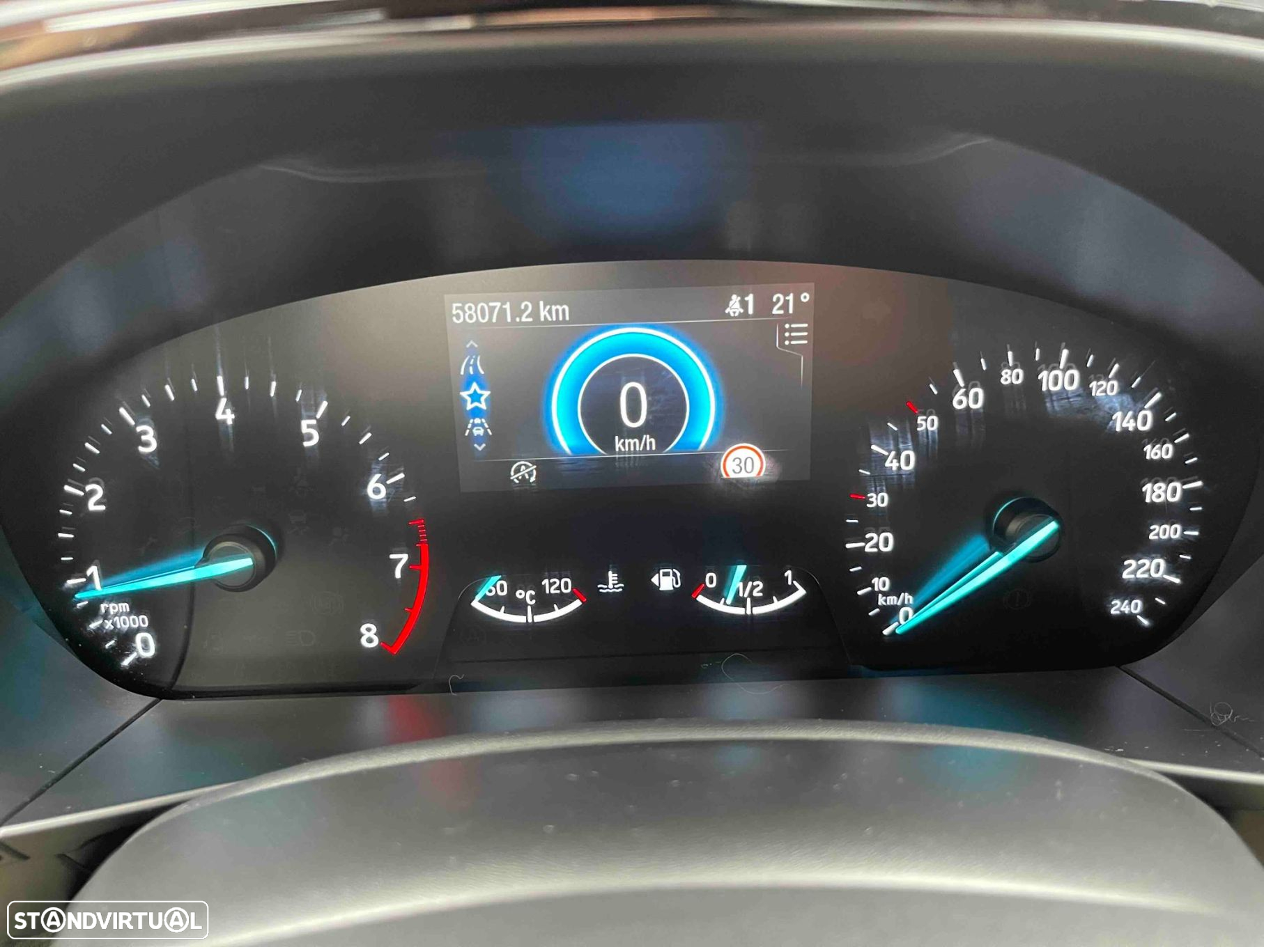 Ford Focus 1.0 EcoBoost ST-Line - 43