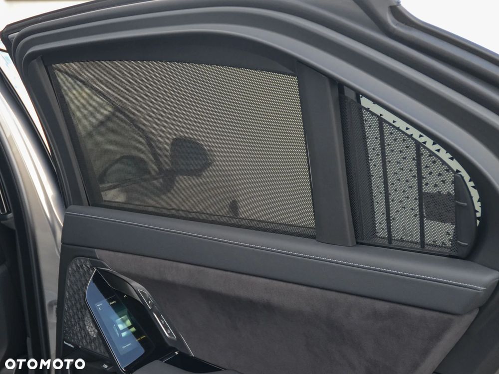 BMW Seria 7 - 34