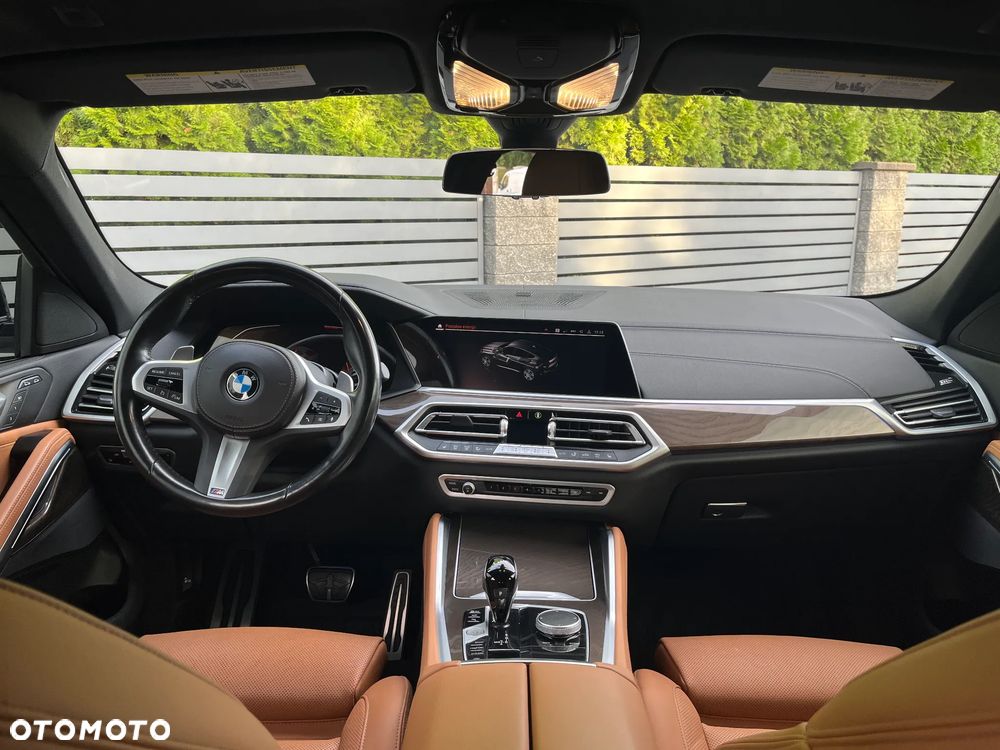 BMW X6 xDrive40i - 11