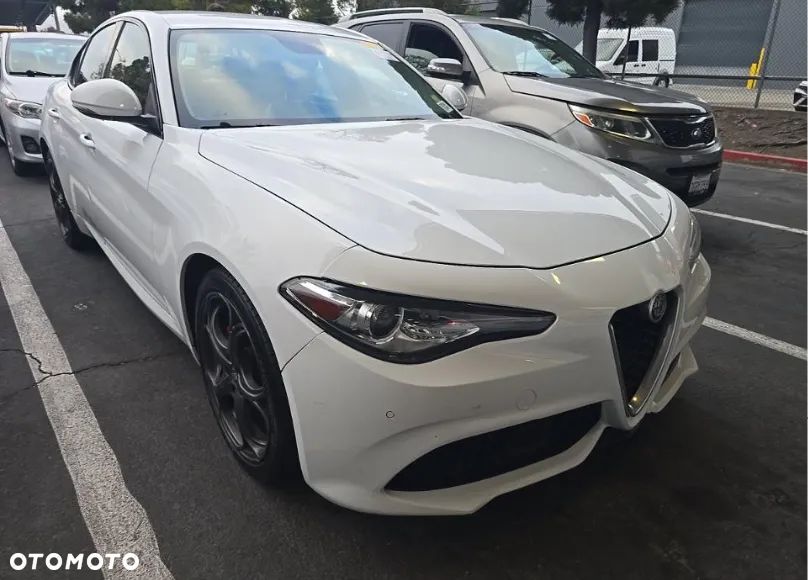 Alfa Romeo Giulia 2.0 Turbo TI Q4 - 3