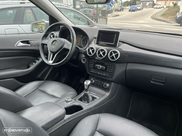 Mercedes-Benz B 180 CDI AMG Line - 17