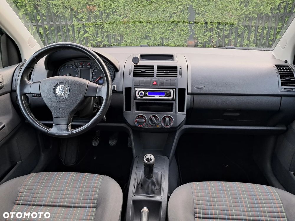 Volkswagen Polo 1.4 16V Comfortline - 7