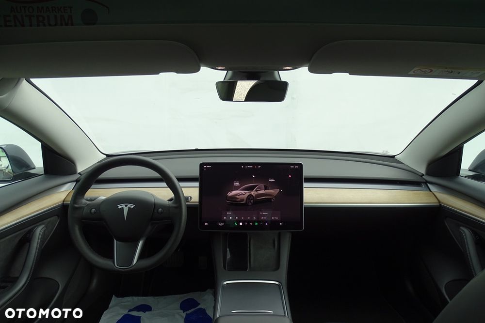 Tesla Model 3 - 22