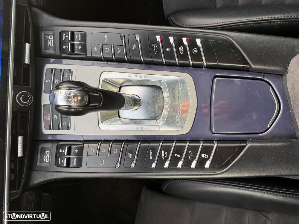 Porsche Panamera GTS PDK - 19