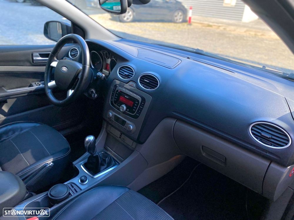 Ford Focus SW 1.6 TDCi Titanium - 16