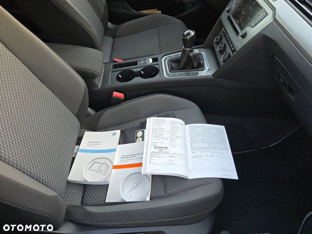 Volkswagen Passat 1.4 TSI ACT (BlueMotion Technology) Comfortline - 15