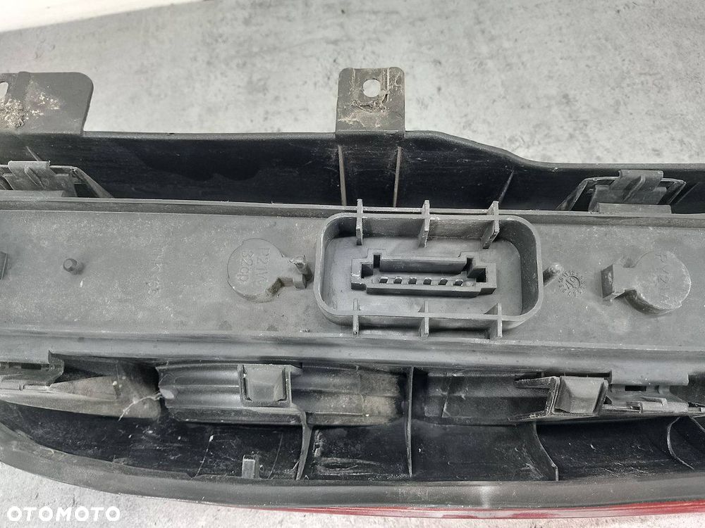 LAMPA TYLNA LEWA MERCEDES-BENZ VIANO 11-B686B - 3