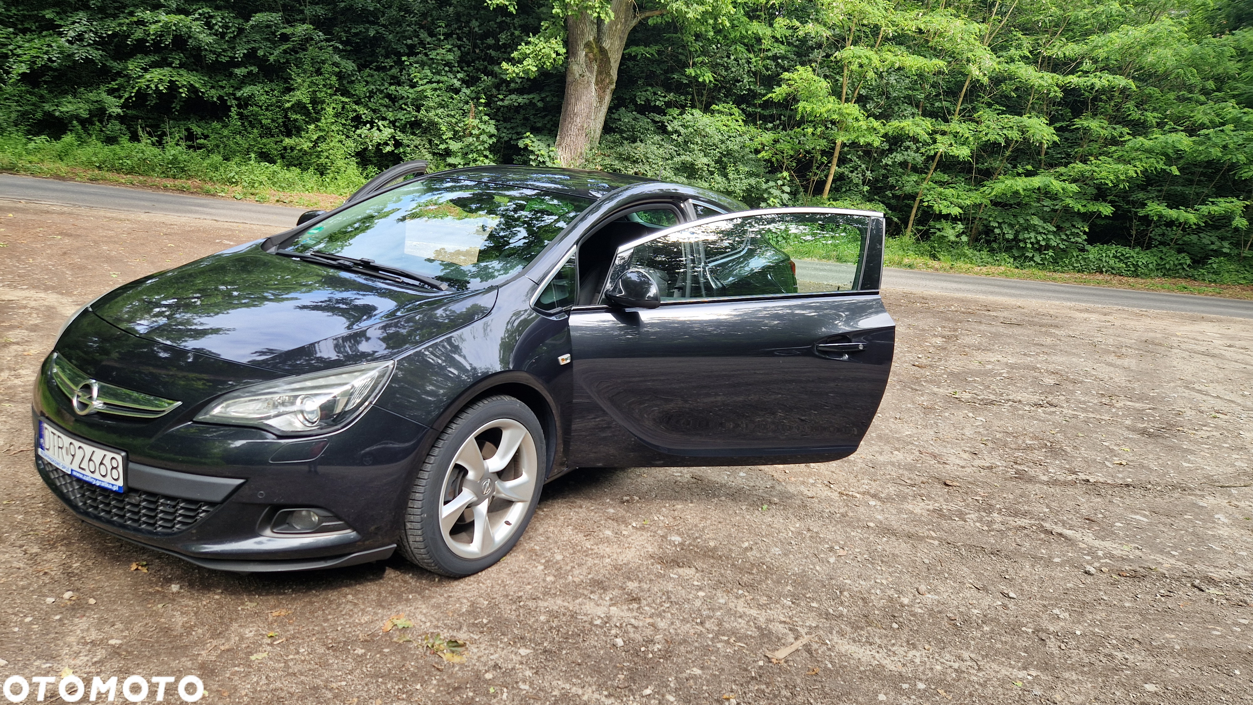 Opel Astra GTC 1.4 Turbo - 2