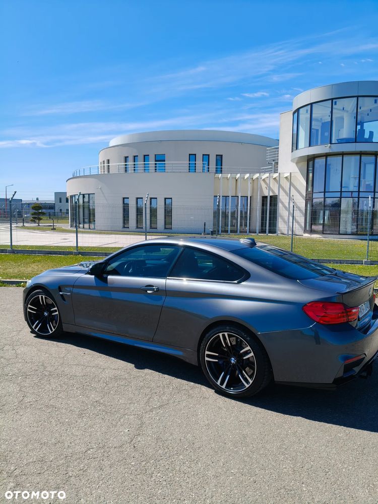 BMW M4 DKG - 10
