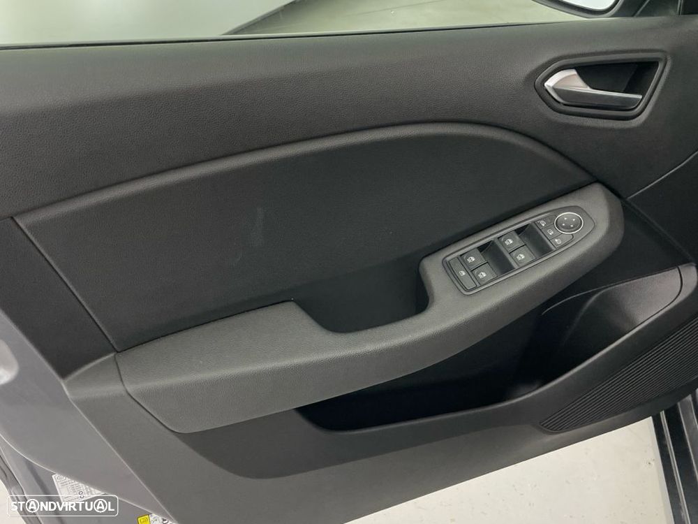 Renault Clio 1.0 TCe Evolution Bi-Fuel - 17