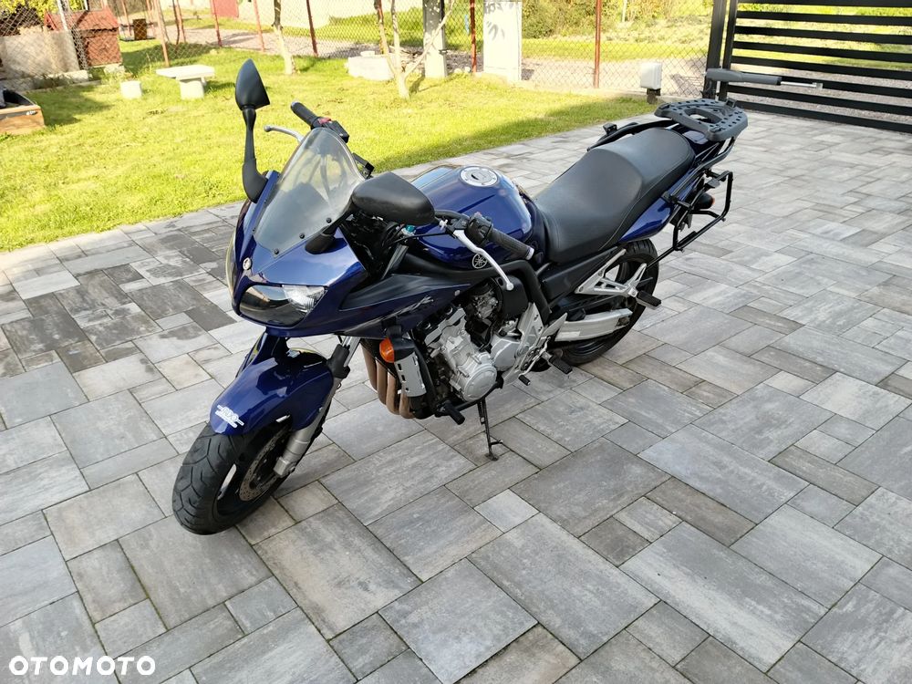 Yamaha FZS - 12