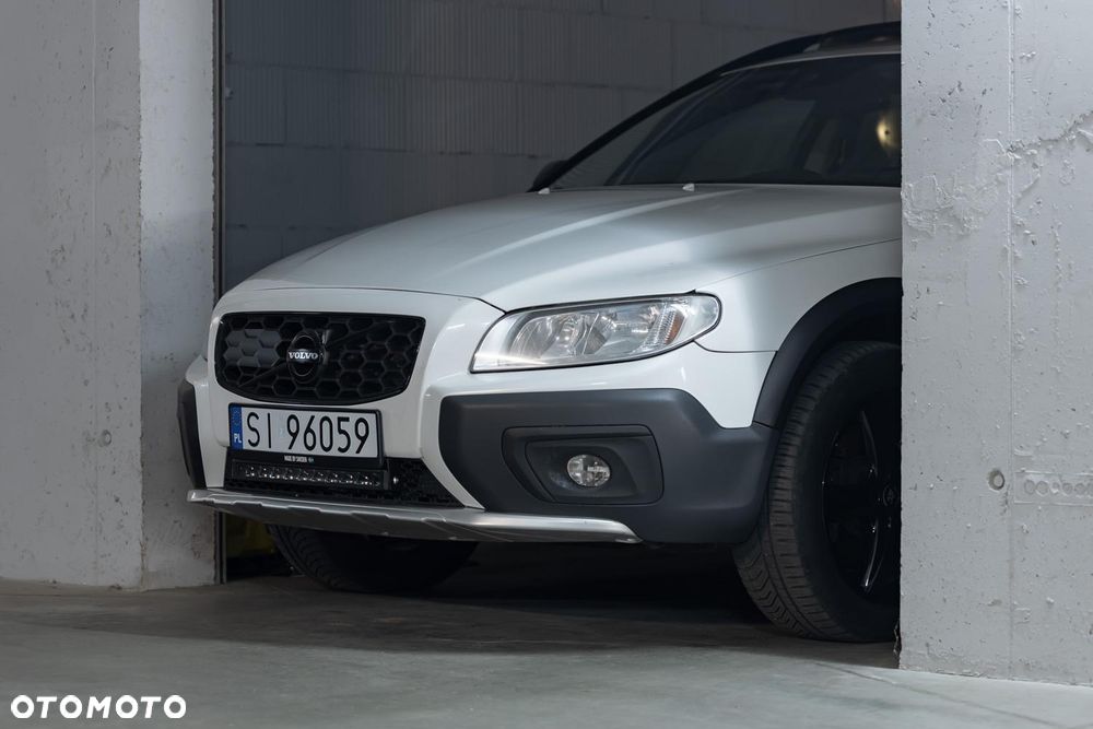 Volvo XC 70 T6 AWD Dynamic Momentum - 2