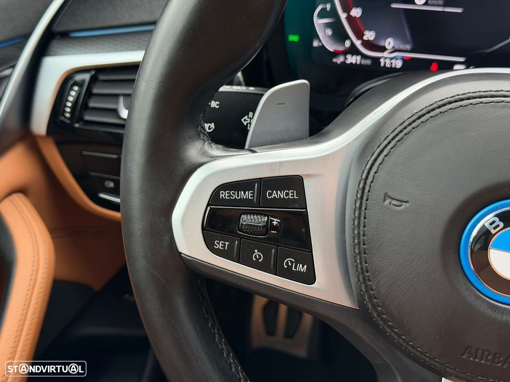 BMW 530 e Pack M - 35