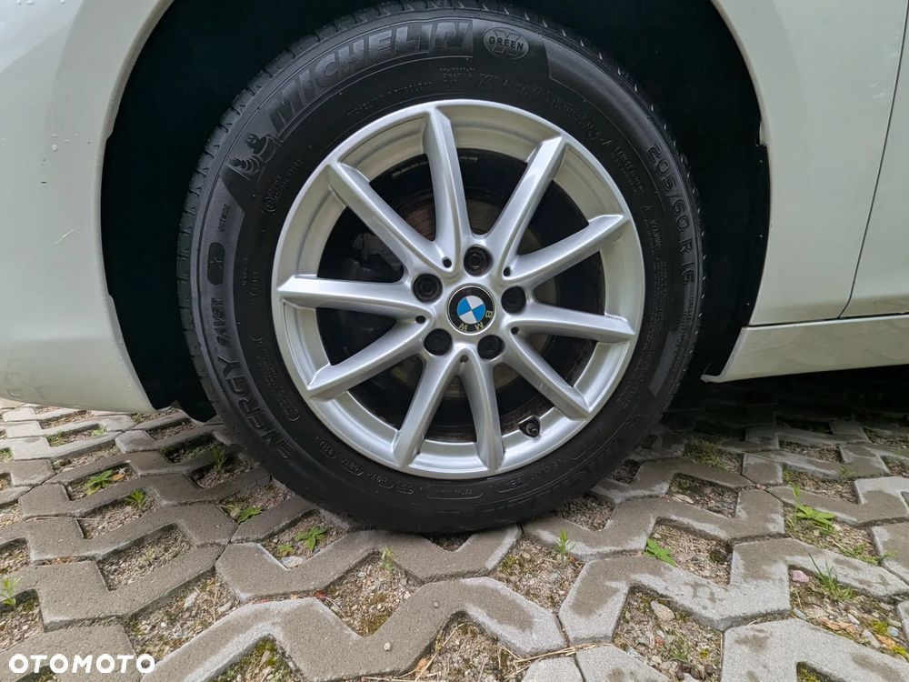 BMW Seria 2 216i - 8