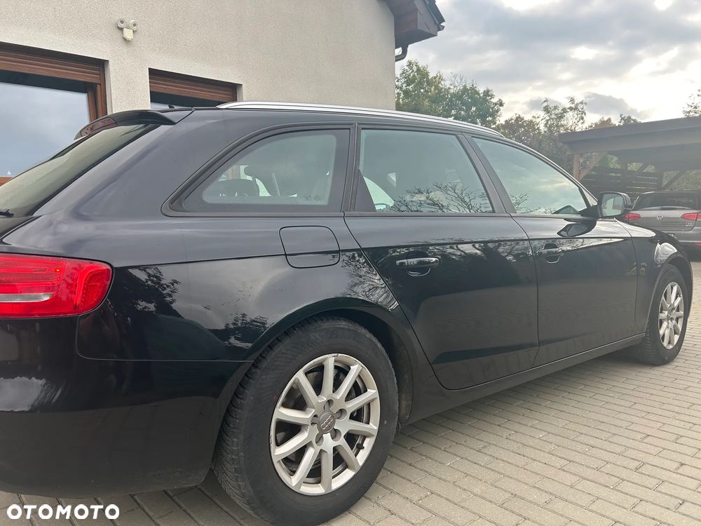 Audi A4 Avant - 4