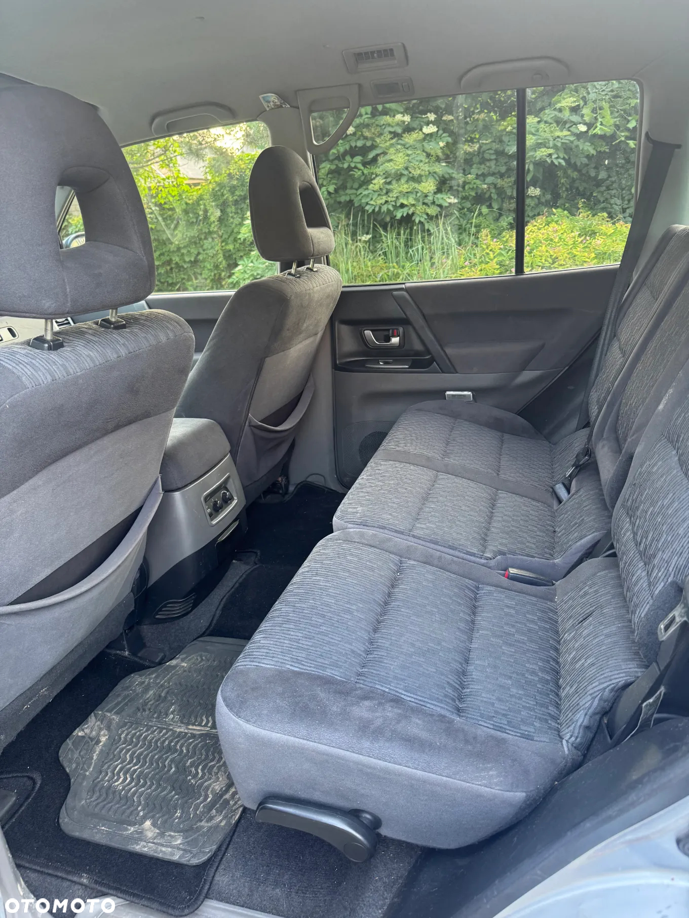 Mitsubishi Pajero - 7