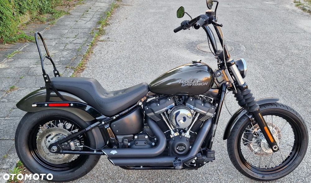 Harley-Davidson Dyna Street Bob - 27