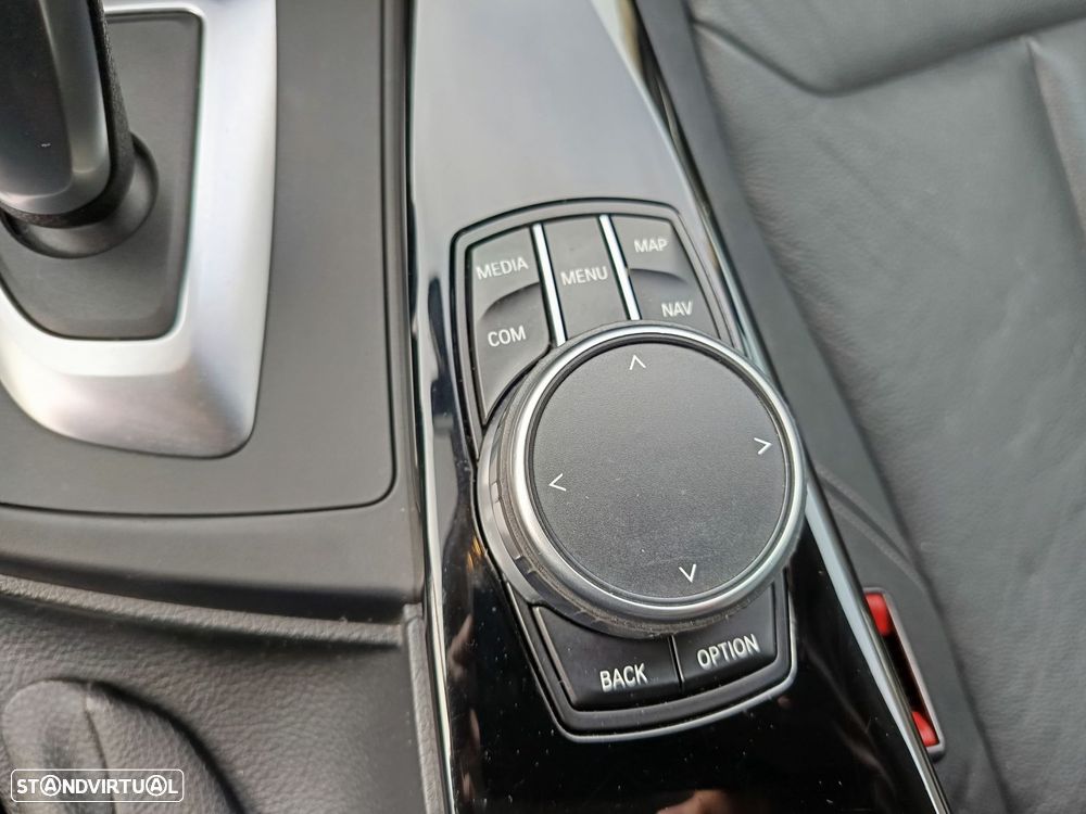 BMW 320 Gran Turismo d Line Luxury Auto - 32