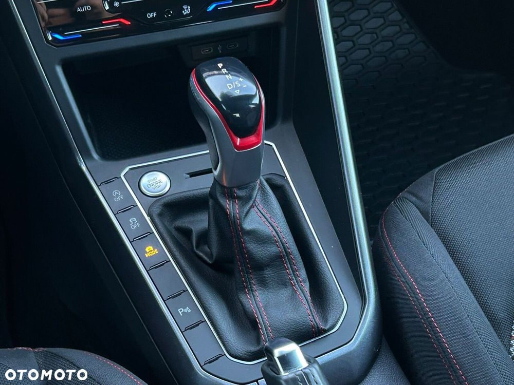 Volkswagen Polo 2.0 TSI GTI DSG - 24