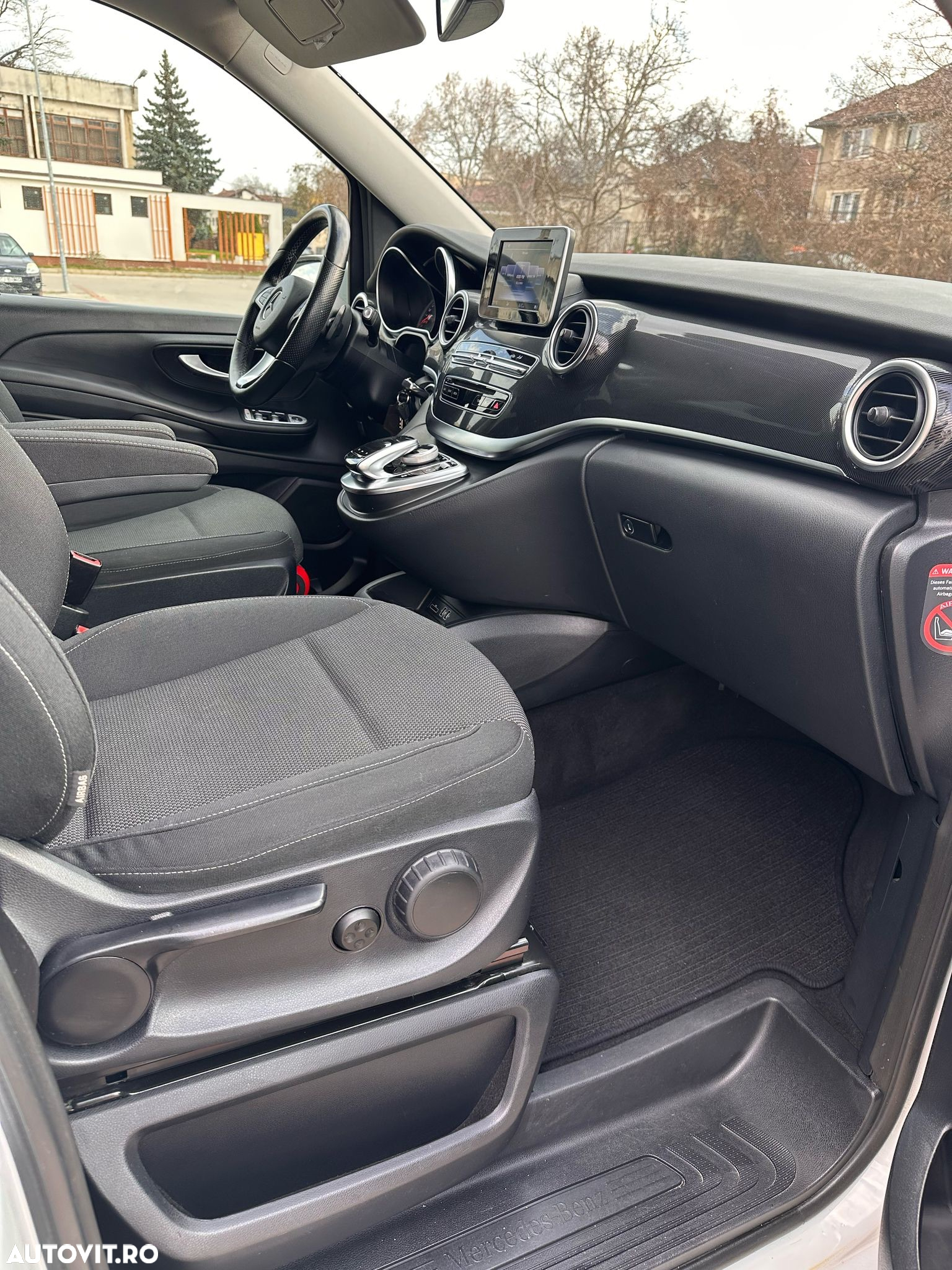 Mercedes-Benz V 220 d lang 4Matic 7G-TRONIC - 9