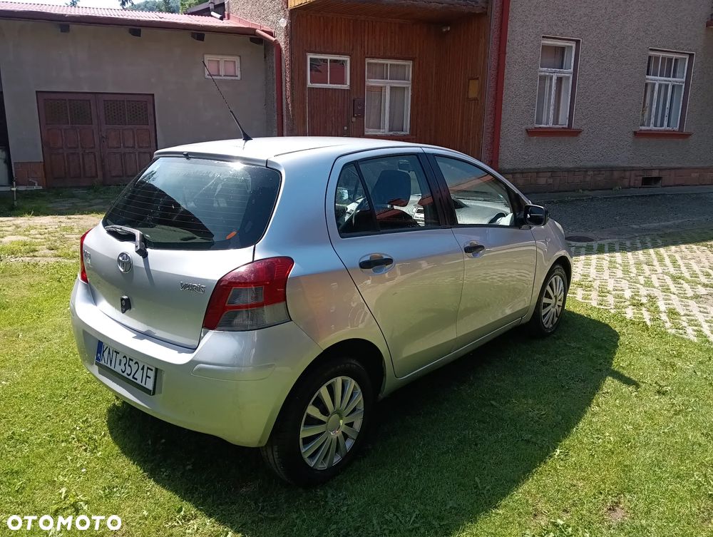 Toyota Yaris - 7