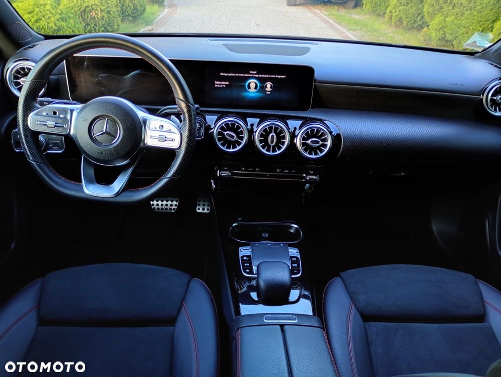 Mercedes-Benz Klasa A 180 7G-DCT AMG Line - 13