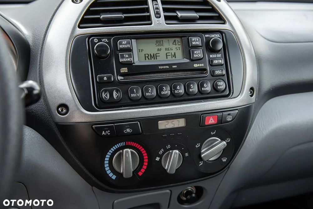 Toyota RAV4 - 19