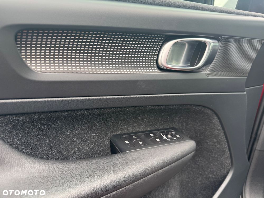Volvo XC 40 D3 R-Design - 21