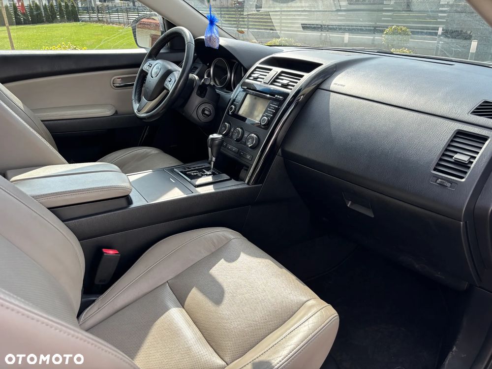 Mazda CX-9 - 15