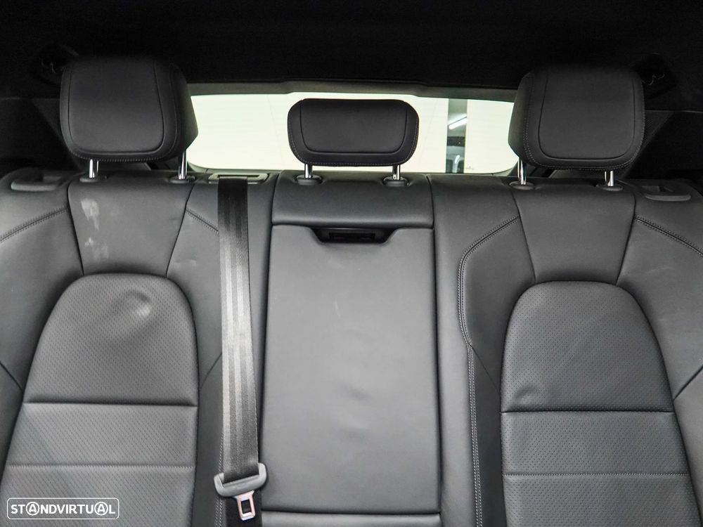 Porsche Macan Electric 4 - 36