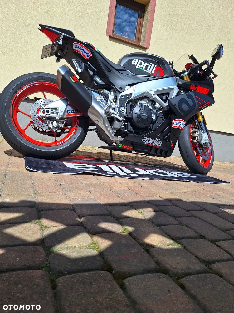 Aprilia RSV - 12