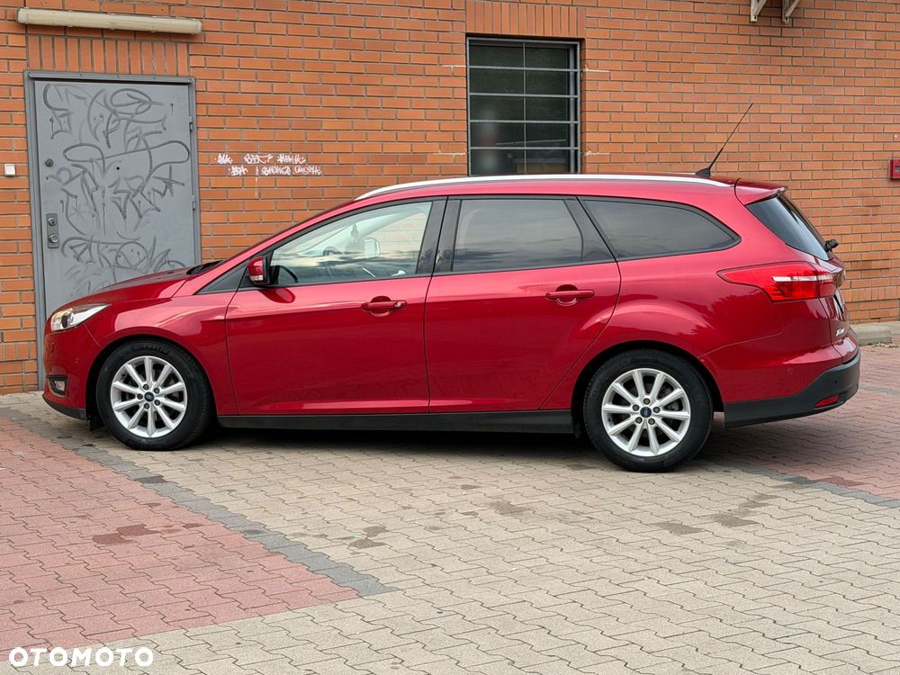 Ford Focus 1.0 EcoBoost Titanium - 24