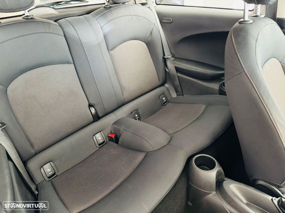 MINI 3 Portas One - 16