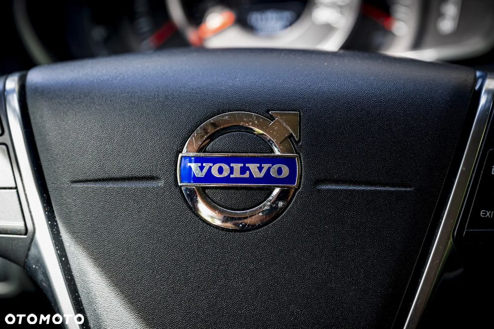 Volvo V40 D4 Momentum - 6